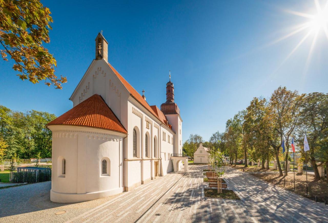 Chateau Clara Futura Dolni Brezany المظهر الخارجي الصورة